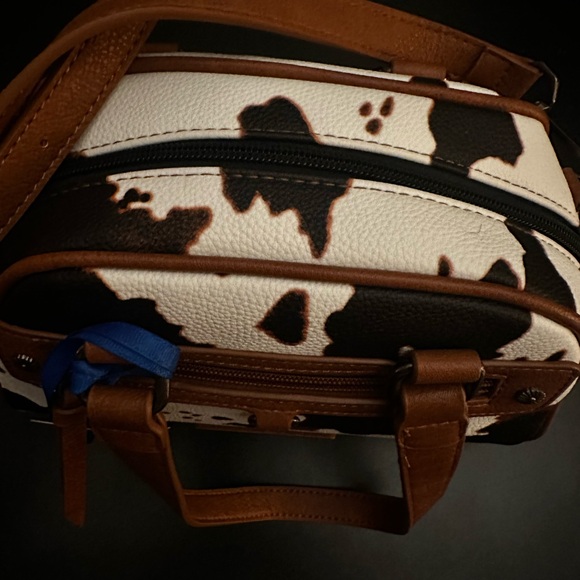 Wrangler Cow Print Crossbody Bag with Tan Accents - Picture 2 of 7